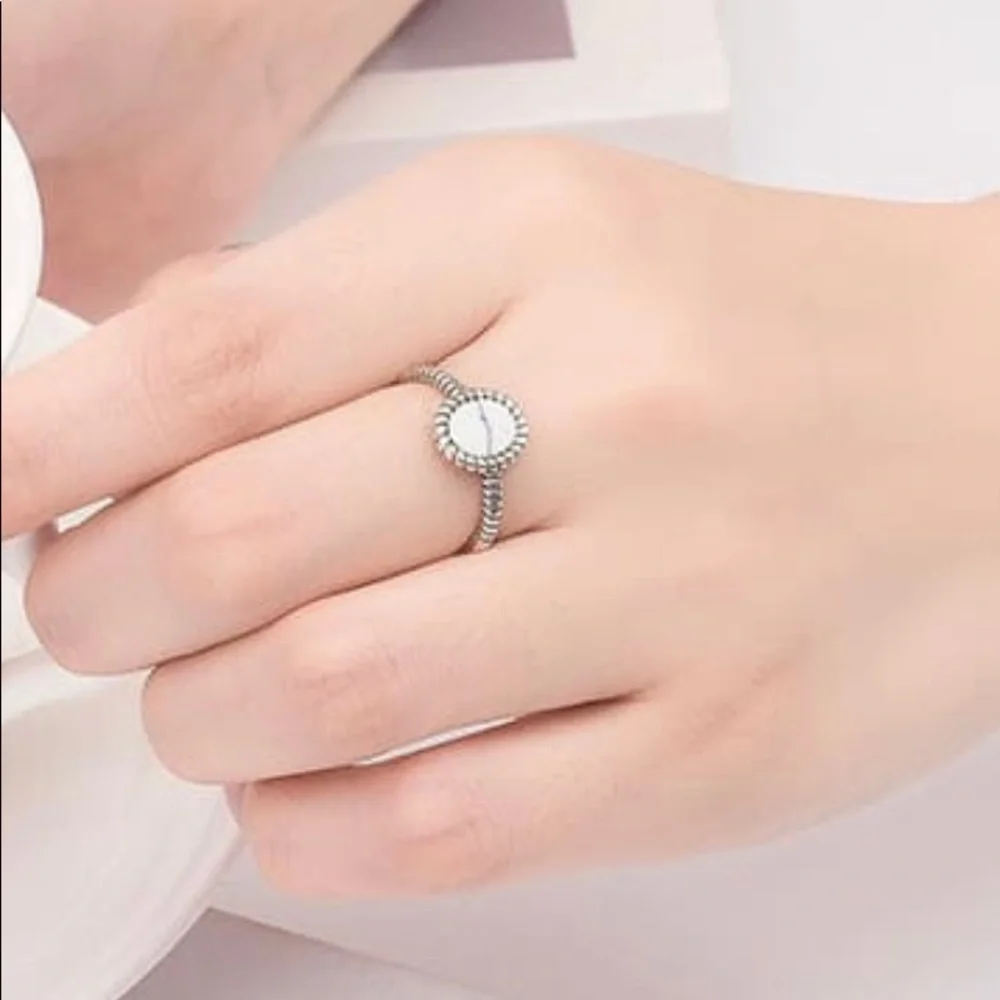 925 Sterling Silver White Buffalo Turquoise Vintage Open  Ring